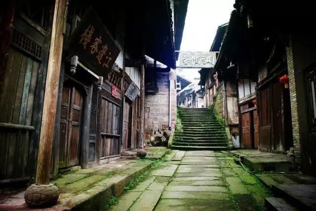 男生说：你要是跟别人玩不喊我我也会不高兴。什么意思？游戏画面